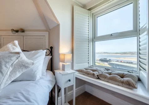 Bedroom #1 at 3 Pentyre House, Padstow