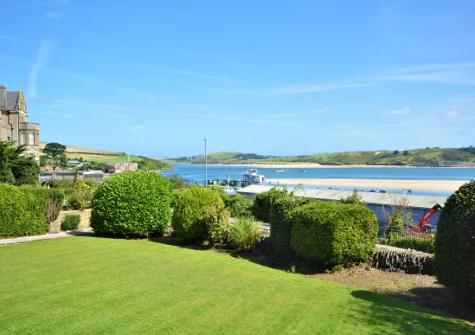 The shared enclosed garden at 3 Pentyre House, Padstow