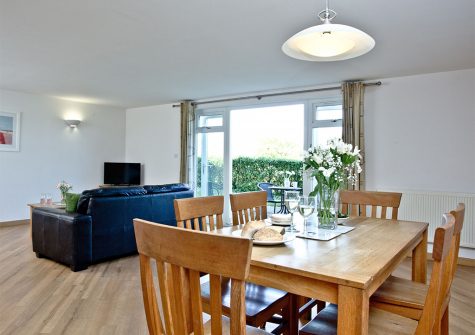 The dining area at 3 Red Rock, Dawlish Warren