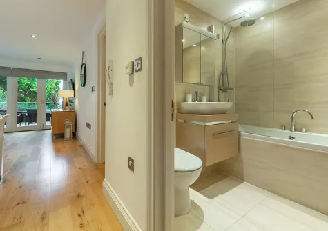The bathroom at 3 Sandy Lane, Carbis Bay