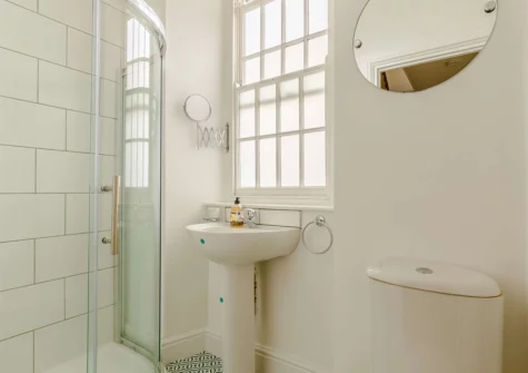 The second floor shower room at 3 The Square, Penryn