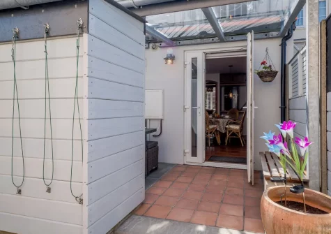 The courtyard at 3 White House Close, Instow