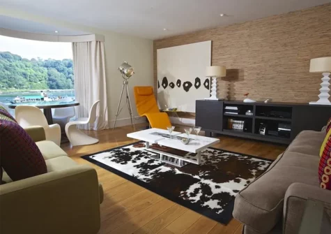 The living area at 32 Dart Marina, Dartmouth