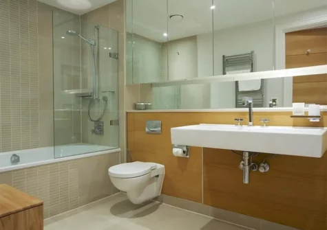 The bathroom at 32 Dart Marina, Dartmouth