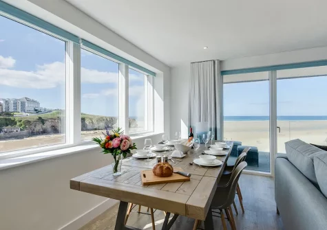 The dining area at 34 The Dunes, Perranporth