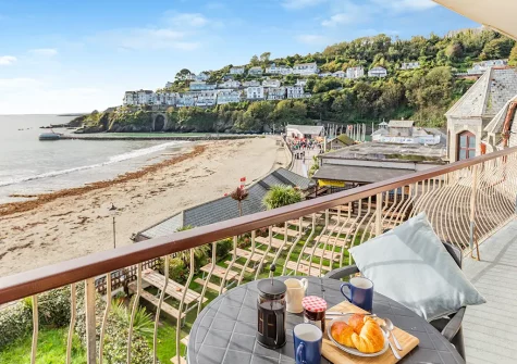 The balcony & outdoor sitting area at 4 Admiralty Court, Looe
