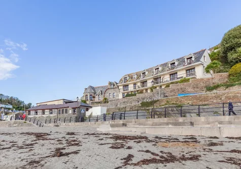 4 Admiralty Court is a stylish split-level apartment with stunning sea views from every room