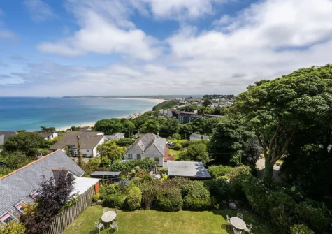 There's a private path from the garden, offering a five minute walk to Carbis Bay Beach