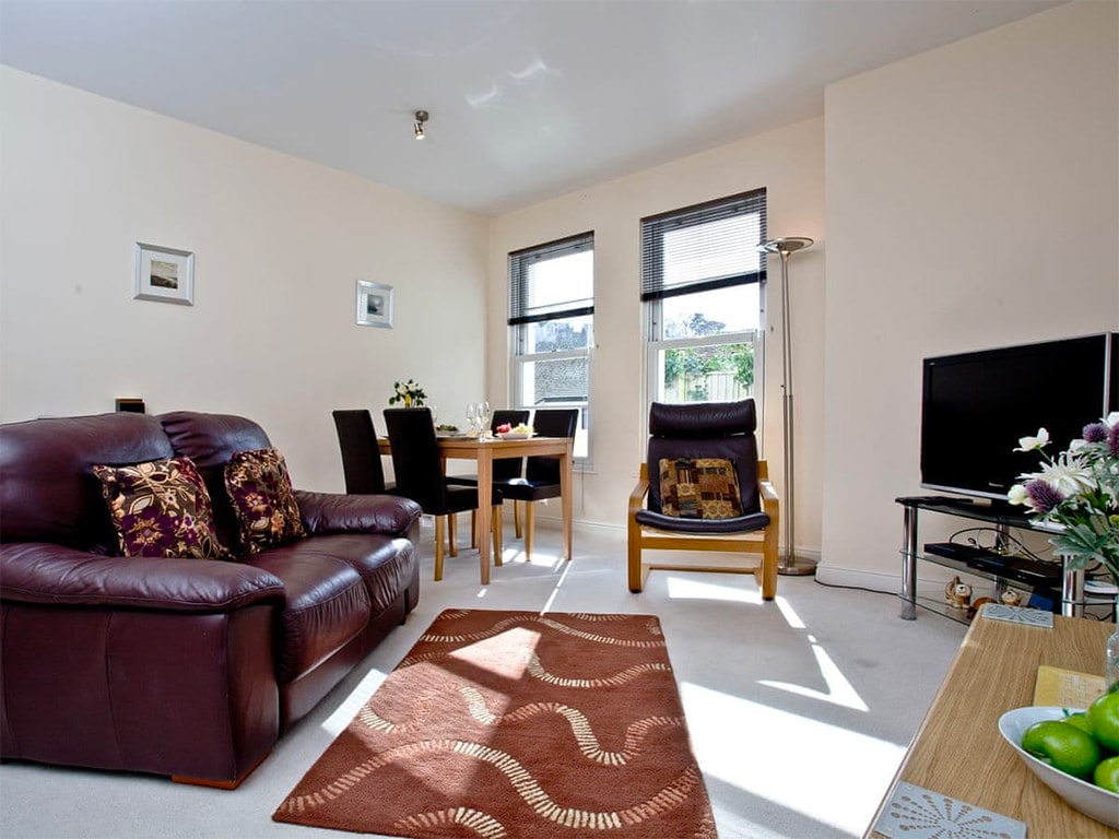 4 Hunters Moon, Torquay Holiday homes in Torquay