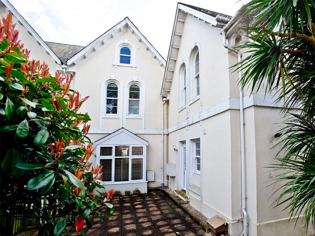 4 Hunters Moon, Torquay Holiday homes in Torquay