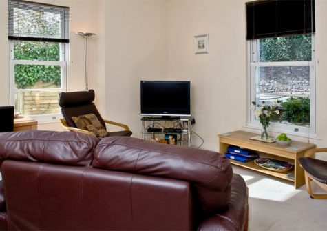 4 Hunters Moon, Torquay