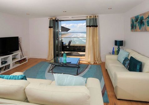 The living area gives access to the balcony