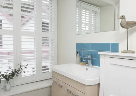 The shower room at 4 Quayside, Fowey