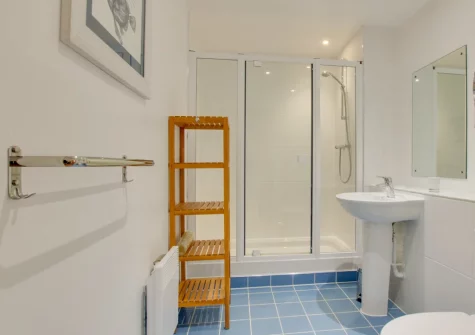 Bedroom #1 en-suite shower room at 4 St Elvans Courtyard, Porthleven