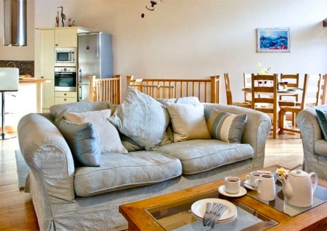 4 The Fish Cellars, Portwrinkle