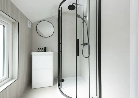 The shower room at 4 Tywarnhayle Square, Perranporth