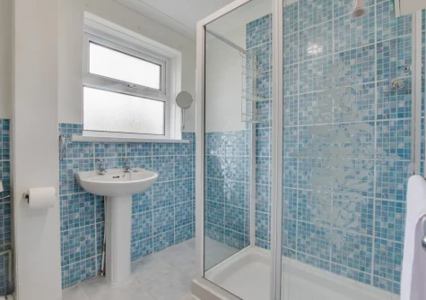 The shower room at 4 Withey Cottages, Perranuthnoe