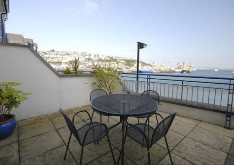 The outside patio & seating area @ 41 Moorings Reach