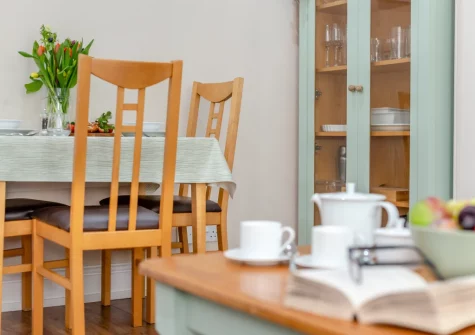 The living & dining area at 5 Pentyre House, Padstow