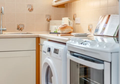 The kitchen at 5 Pentyre House, Padstow
