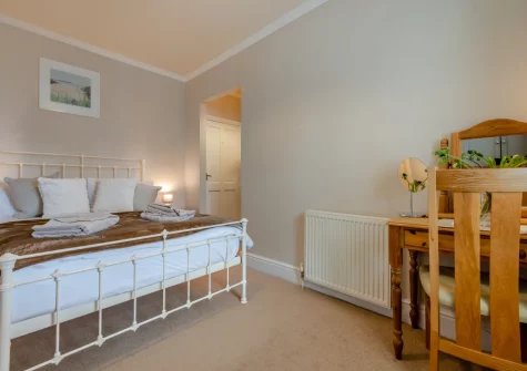 The bedroom at 5 Pentyre House, Padstow