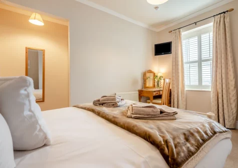The bedroom at 5 Pentyre House, Padstow