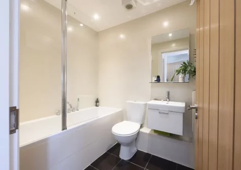 The bathroom at 5 Sandy Lane Apartments, Carbis Bay