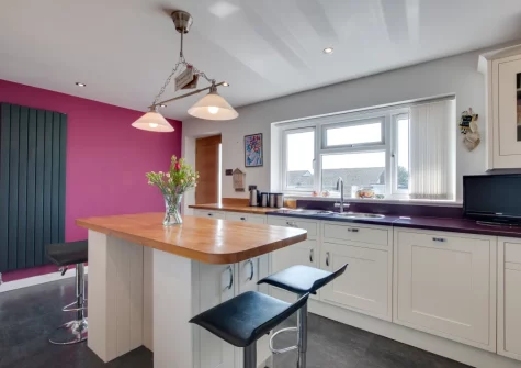 The kitchen at 5 The Fairway, Braunton