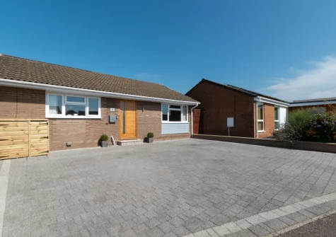 5 The Fairway is a carefully designed & beautifully decorated bungalow is located within a quiet residential area of Braunton