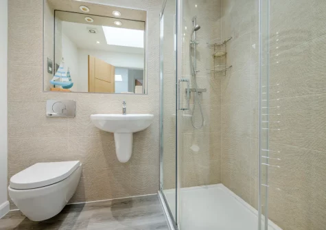 The shower room at 50 Padstow, Padstow