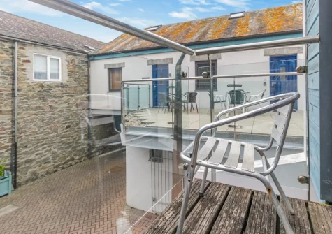 The balcony & outdoor sitting area at 6 St Elvan's, Porthleven