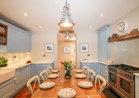 The kitchen & dining area at 62 Esplanade, Fowey