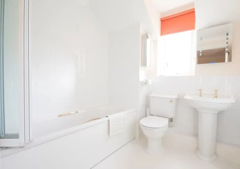 The bathroom at 62 Moorings Reach, Brixham
