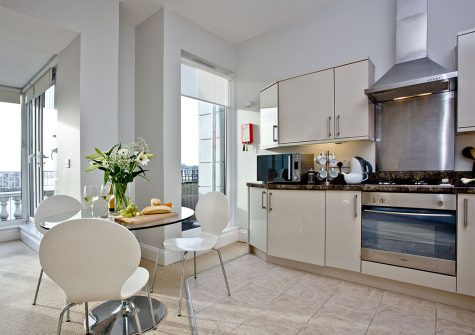 The kitchen at 7 Astor House, Torquay