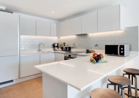 The kitchen at 7 The Old Station Master's House, Fowey