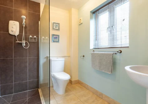 Bedroom #1 en-suite shower room at 8 Ocean View, Polruan