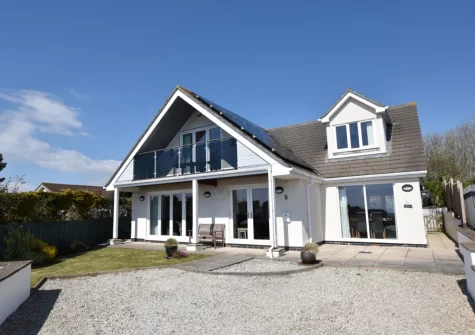 8 Ocean View offers spacious accommodation with great terrace, garden & barbecue area backing onto open countryside as well as off street parking for 2 to 3 cars