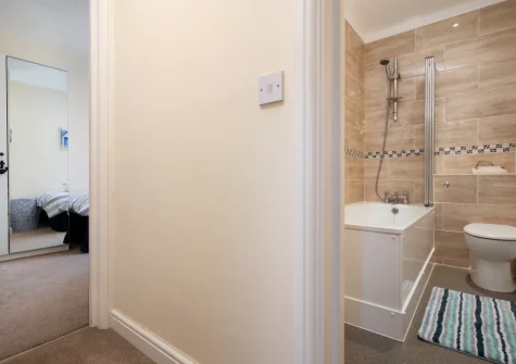 The bathroom at 9 Marina Court, Torquay