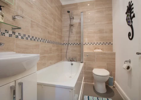 The bathroom at 9 Marina Court, Torquay