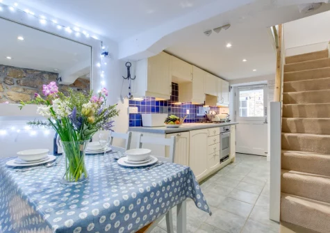 The kitchen & dining area at 9 Teetotal Street, St Ives