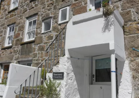 9 Teetotal Street is a charming stone cottage, fully modernised yet with many original features, in the historic heart of St Ives