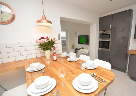 The kitchen & breakfast bar dining area at A Rare Old Station, Appledore