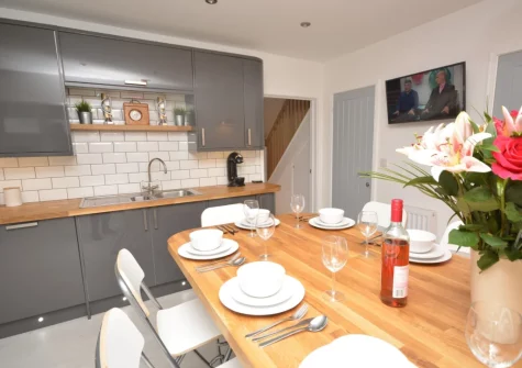 The kitchen & breakfast bar dining area at A Rare Old Station, Appledore