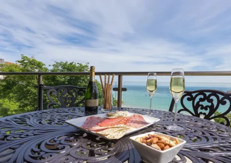 The seaward facing balcony & alfresco dining area at Abalone, St Ives