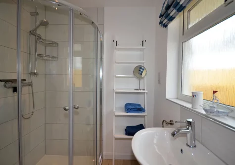 The shower room at Aglets Cottage, Bude