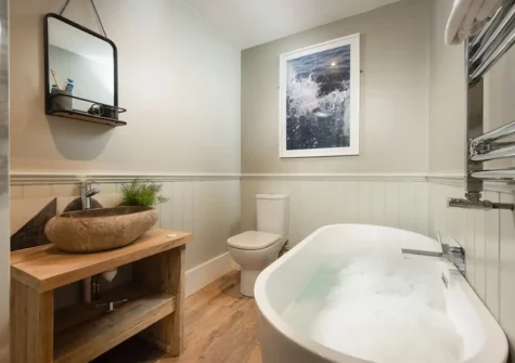 The bathroom at Alba's Abode, St Ives