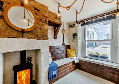 The living / dining area at Albatross Cottage, Looe