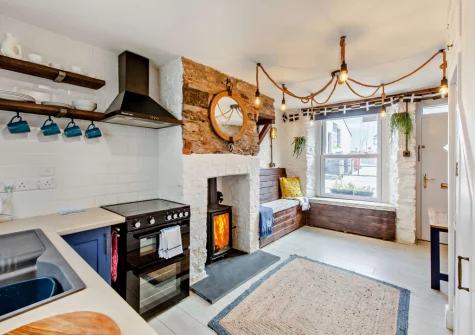 The living / dining area & kitchen at Albatross Cottage, Looe