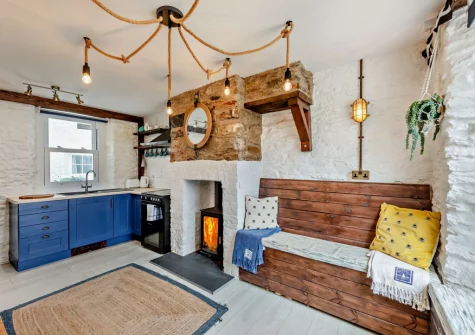 The living / dining area & kitchen at Albatross Cottage, Looe