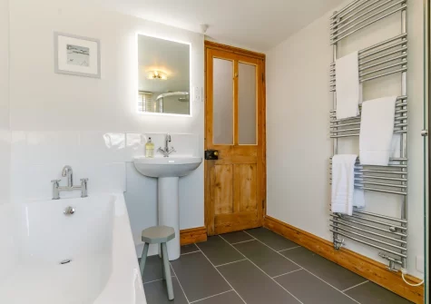 The bathroom at Alexandra House, Padstow